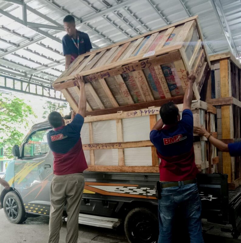 ekspedisi jakarta papua