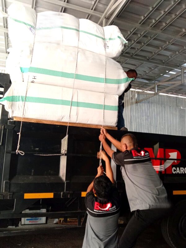 ekspedisi jakarta namlea